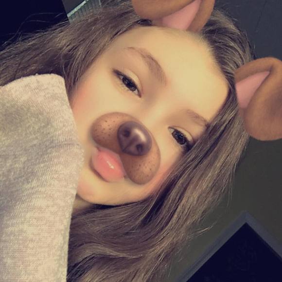 Meet your Posher, Chloe - Picture 1 of 1